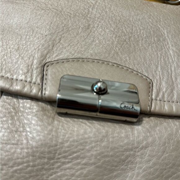 Coach Kristin Leather Large Hobo F22309 Champagne Silver Shoulder Handbag Purse - Picture 2 of 12